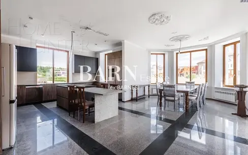 3-этажный коттедж 750 м² с отделкой