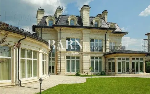 2-этажный коттедж 1 200 м² с отделкой