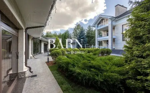 2-этажный коттедж 1 200 м² с отделкой