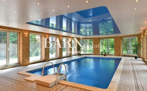 2-этажный коттедж 1 500 м² с отделкой