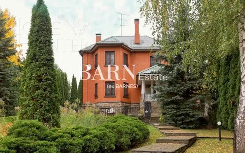 2-этажный коттедж 320 м² с отделкой