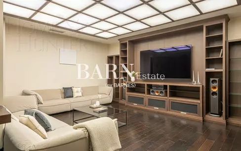 4-КОМН. КВАРТИРА С ОТДЕЛКОЙ 210.6 М² НА 2 ЭТАЖЕ