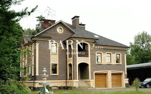 4-этажный коттедж 550 м² с отделкой