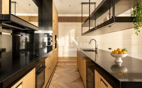 2-КОМН. КВАРТИРА С ОТДЕЛКОЙ 108 М² НА 2 ЭТАЖЕ