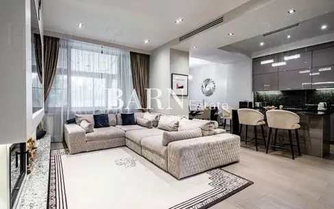 3-этажный таунхаус 300 м² с отделкой