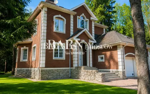 2-этажный коттедж 450 м² с отделкой