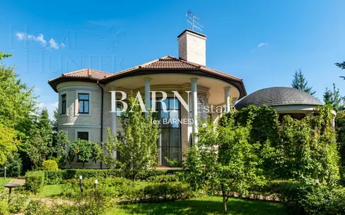 2-этажный коттедж 540 м² с отделкой
