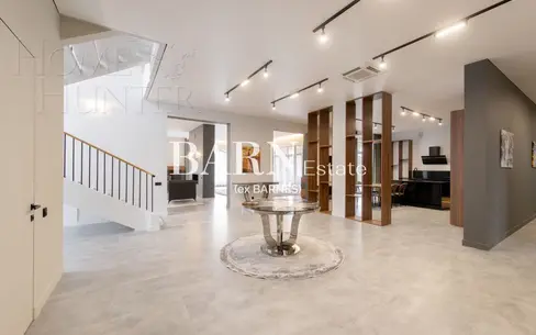 2-этажный коттедж 1 300 м² с отделкой