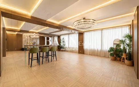 2-УРОВНЕВЫЙ ТАУНХАУС С ОТДЕЛКОЙ 360 М² НА 1 ЭТАЖЕ