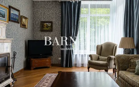 3-этажный таунхаус 500 м² с отделкой