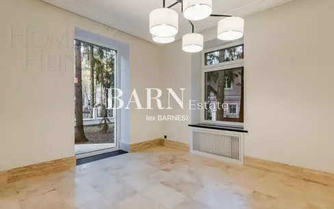 3-этажный коттедж 830 м² с отделкой