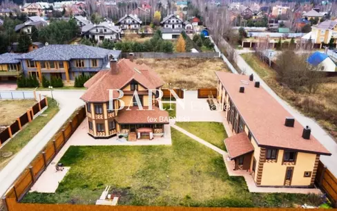 2-этажный коттедж 1 240 м² с отделкой