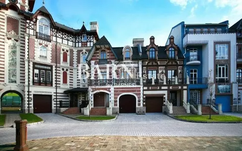 3-этажный таунхаус 326 м² без отделки