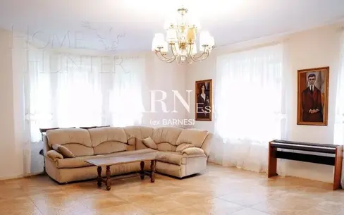 4-этажный коттедж 550 м² с отделкой