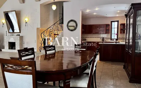 2-этажный коттедж 650 м² с отделкой