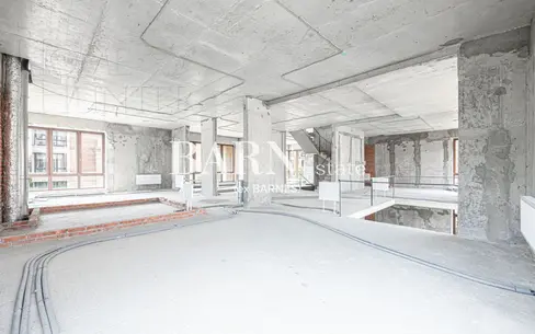 4-УРОВНЕВЫЙ ОСОБНЯК БЕЗ ОТДЕЛКИ 840 М² НА 1 ЭТАЖЕ