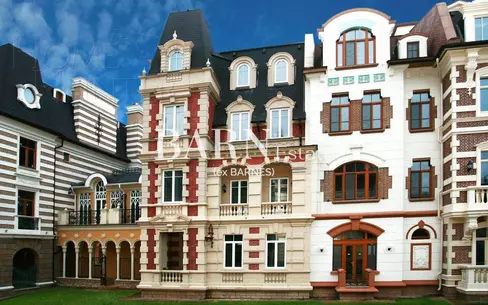 4-этажный таунхаус 320 м² с отделкой