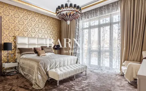 4-КОМН. КВАРТИРА С ОТДЕЛКОЙ 234 М² НА 4 ЭТАЖЕ