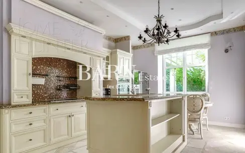 2-этажный коттедж 450 м² с отделкой