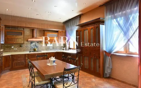 2-этажный коттедж 1 500 м² с отделкой