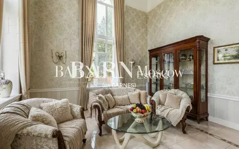 3-этажный коттедж 550 м² с отделкой