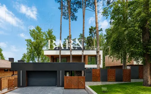 3-этажный коттедж 1 250 м² с отделкой