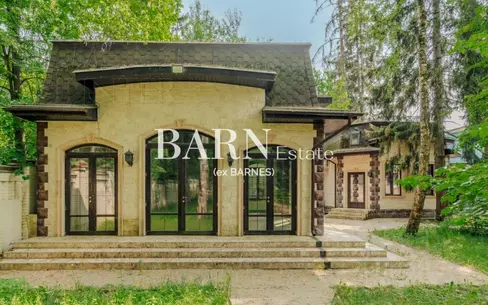 2-этажный коттедж 2 065 м² с отделкой