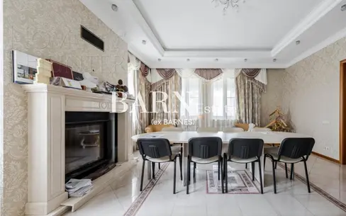 2-этажный коттедж 1 000 м² с отделкой