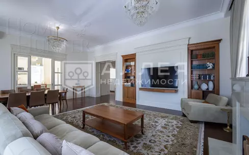 1-этажный коттедж 310 м² с отделкой