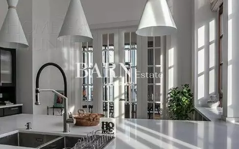 5-КОМН. КВАРТИРА С ОТДЕЛКОЙ 338 М² НА 4 ЭТАЖЕ