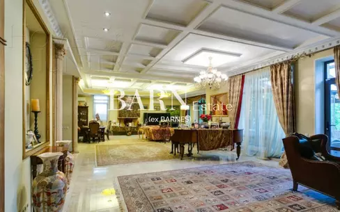 2-этажный коттедж 600 м² с отделкой