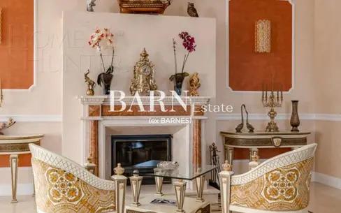 3-этажный коттедж 1 650 м² с отделкой