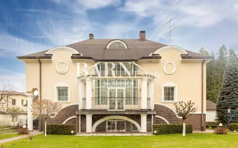3-этажный коттедж 450 м² с отделкой