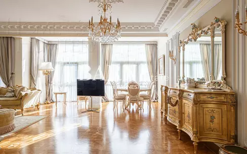 4-КОМН. КВАРТИРА С ОТДЕЛКОЙ 190 М² НА 3 ЭТАЖЕ