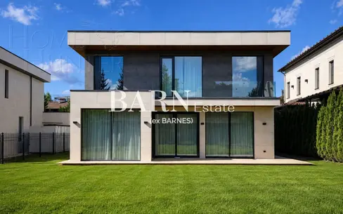 2-этажный коттедж 349.7 м² с отделкой