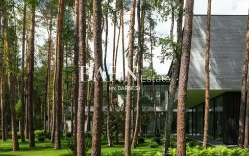 2-этажный коттедж 1 050 м² без отделки