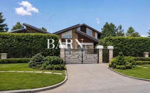 3-этажный коттедж 700 м² с отделкой