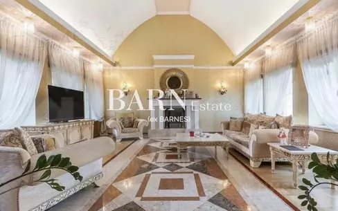 2-этажный коттедж 850 м² с отделкой