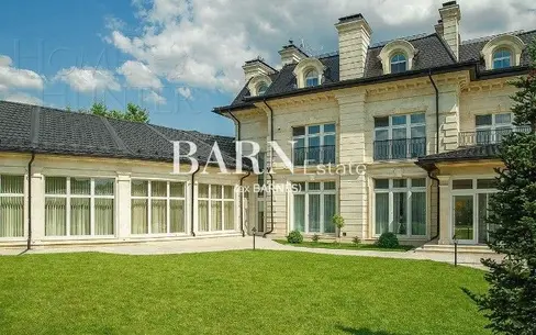 2-этажный коттедж 1 200 м² с отделкой