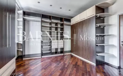 2-этажный коттедж 600 м² с отделкой