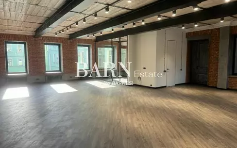 2-КОМН. КВАРТИРА С ОТДЕЛКОЙ 130 М² НА 3 ЭТАЖЕ