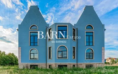 2-этажный коттедж 1 082 м² без отделки