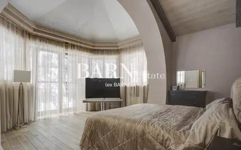 2-этажный коттедж 600 м² с отделкой
