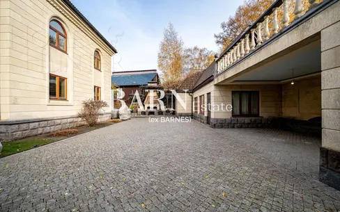 4-этажный коттедж 1 200 м² без отделки