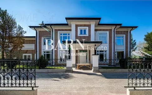 2-этажный коттедж 570 м² с отделкой
