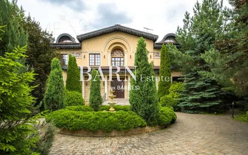 2-этажный коттедж 1 400 м² с отделкой