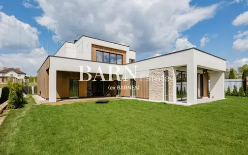 2-этажный коттедж 348.5 м² с отделкой