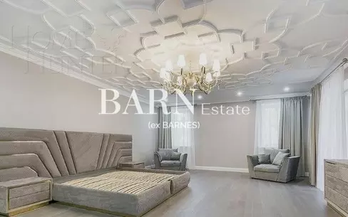 2-этажный коттедж 1 100 м² с отделкой