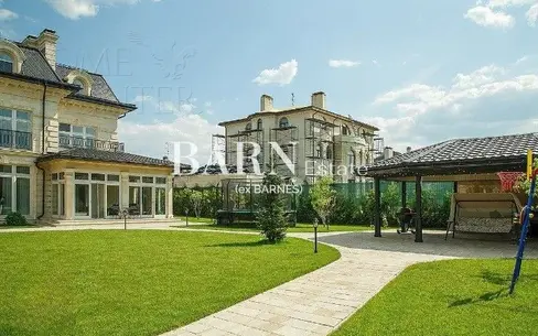 2-этажный коттедж 1 200 м² с отделкой