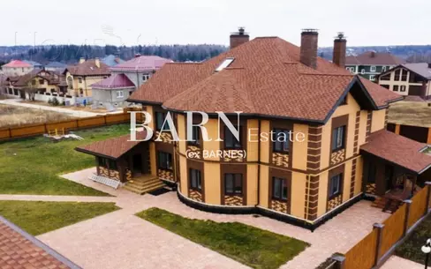 2-этажный коттедж 1 240 м² с отделкой